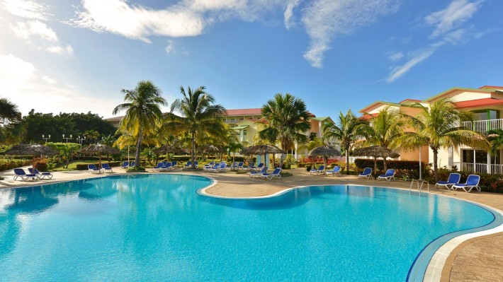 All Inclusive Vacations from Montreal | Cheap Vacation Packages | Red - All Inclusive Vacation Deals From Montreal