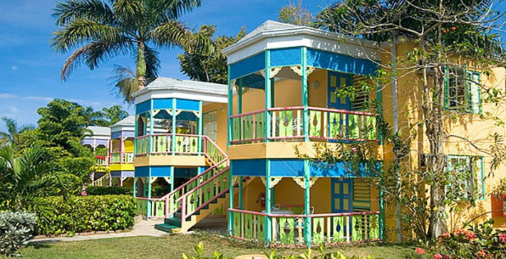 Grand Pineapple Beach
